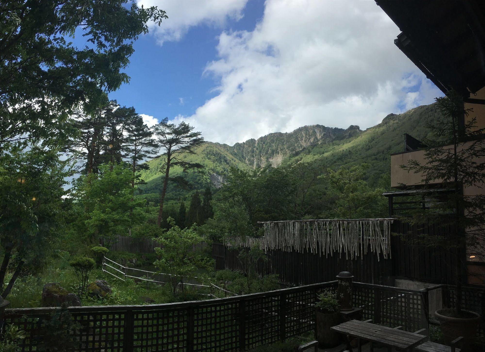 Miyama Ouan Kyoritsu Resort Takayama  Luaran gambar View of Mount Takami from the Takami Lodge